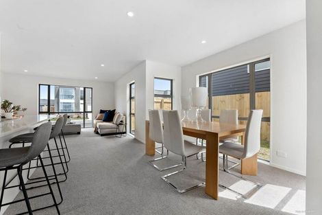 Photo of property in 6 Aeronautic Road, Takanini, 2112