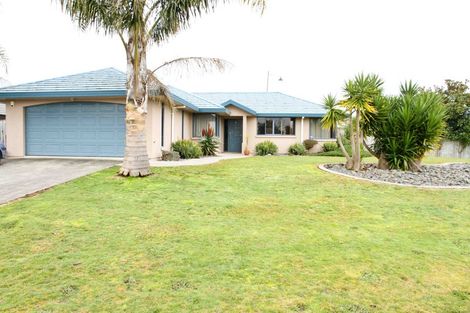 Photo of property in 2 Twickenham Place, Nawton, Hamilton, 3200