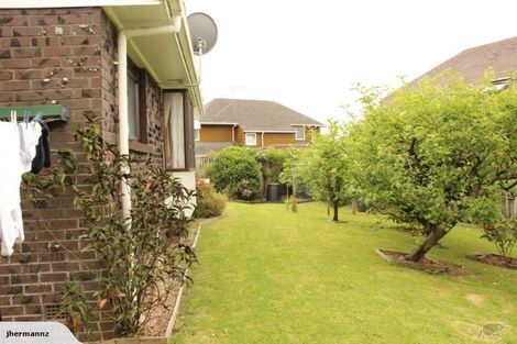 Photo of property in 39 Uxbridge Road, Mellons Bay, Auckland, 2014