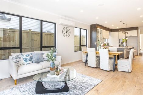 Photo of property in 54 Tir Conaill Avenue, Flat Bush, Auckland, 2019
