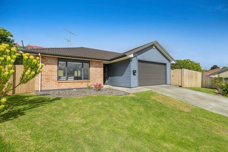 Photo of property in 15 Black Teal Close, Unsworth Heights, Auckland, 0632
