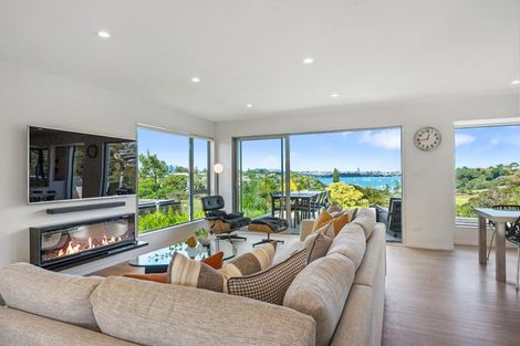 Photo of property in 13 Wilding Avenue, Northcote Point, Auckland, 0627