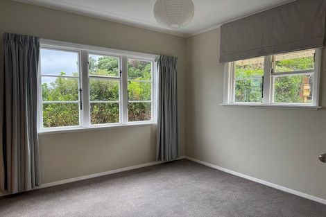 Photo of property in 6 Sidlaw Street, Strathmore Park, Wellington, 6022