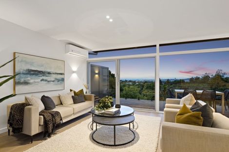 Photo of property in 181 Glenfield Road, Hillcrest, Auckland, 0627