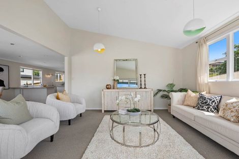 Photo of property in 1/52 Beulah Avenue, Rothesay Bay, Auckland, 0630