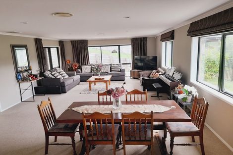 Photo of property in 14 Tieke Place, Horahora, Whangarei, 0110