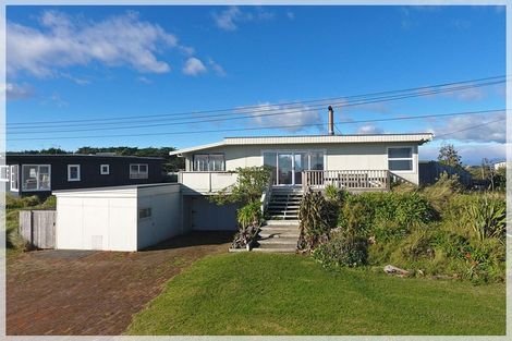 Photo of property in 31 Nelson Street, Foxton Beach, Foxton, 4815