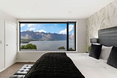 Photo of property in 15 Richards Park Lane, Fernhill, Queenstown, 9300