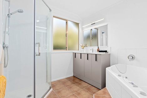 Photo of property in 3 Milford Place, Chartwell, Hamilton, 3210