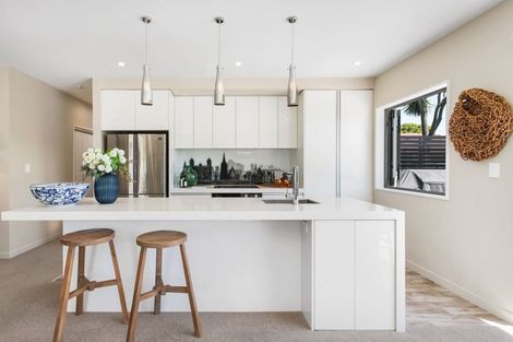 Photo of property in 32 Koromiko Street, Saint Martins, Christchurch, 8022