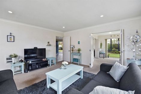 Photo of property in 3 Saint Clair Close, Harewood, Christchurch, 8051