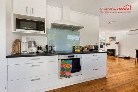 Photo of property in 80 Braemar Road, Castor Bay, Auckland, 0620