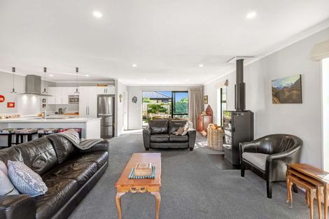 Photo of property in 27 Katrine Drive, Marshland, Christchurch, 8083