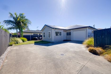 Photo of property in 2 Warwick Crescent, Taradale, Napier, 4112