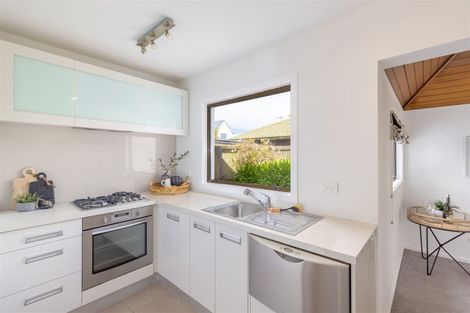 Photo of property in 92a Aikmans Road, Merivale, Christchurch, 8014