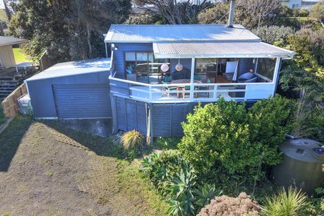 Photo of property in 6569 Pouto Road, Pouto, 0391