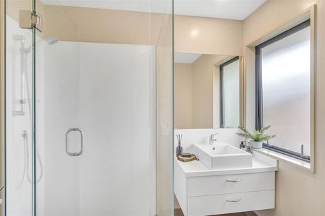 Photo of property in 15a Burdale Street, Riccarton, Christchurch, 8011