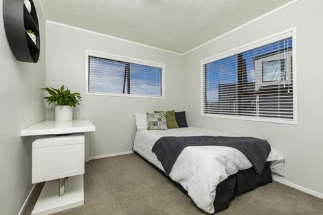 Photo of property in 5 Reynolds Place, Torbay, Auckland, 0630