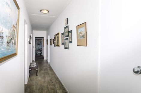 Photo of property in 34 Ruahine Street, Dannevirke, 4930