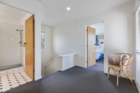 Photo of property in 60 Veale Road, Ridgewood, New Plymouth, 4371