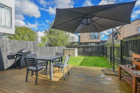 Photo of property in 14 Dignity Street, Papakura, 2110