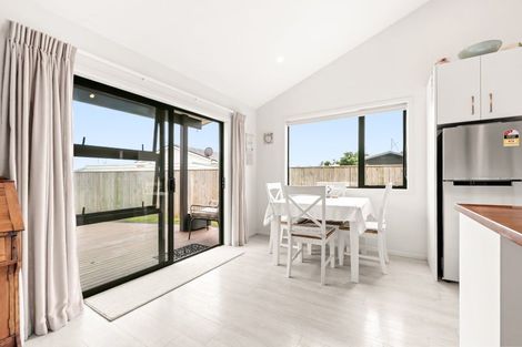 Photo of property in 1 Colenso Place, Otaki Beach, Otaki, 5512