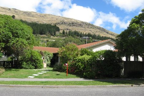 Photo of property in 1/25 Sumnervale Drive, Sumner, Christchurch, 8081