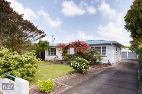 Photo of property in 24 Queen Street, Feilding, 4702