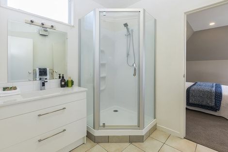 Photo of property in 2/79 Cannon Hill Crescent, Mount Pleasant, Christchurch, 8081