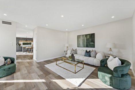 Photo of property in 6 Cara Avenue, Kumeu, 0810