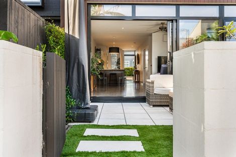 Photo of property in 12 Cochrane Road, Hobsonville, Auckland, 0616