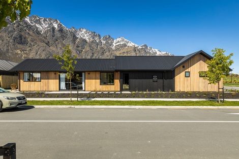 Photo of property in 82 Muster Road, Jacks Point, 9371