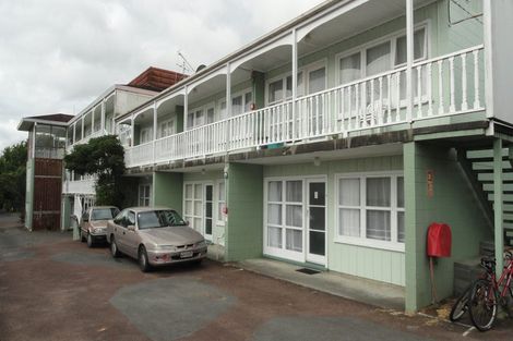 Photo of property in 12 Wellington Street, Hamilton East, Hamilton, 3216