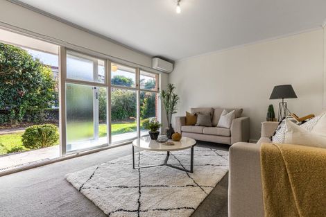 Photo of property in 2/39 Tawhiri Road, One Tree Hill, Auckland, 1061