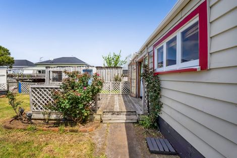 Photo of property in 54 Disraeli Street, Hawera, 4610
