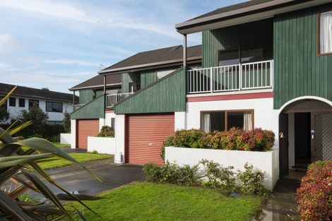 Photo of property in 65 Esplanade, Kaiti, Gisborne, 4010