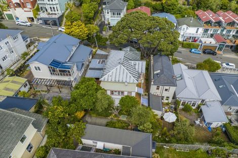 Photo of property in 51 Hawker Street, Mount Victoria, Wellington, 6011