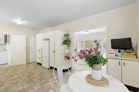 Photo of property in 214 Waddington Drive, Naenae, Lower Hutt, 5011