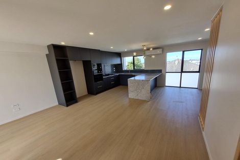 Photo of property in 1e Currey Crescent, Milford, Auckland, 0620