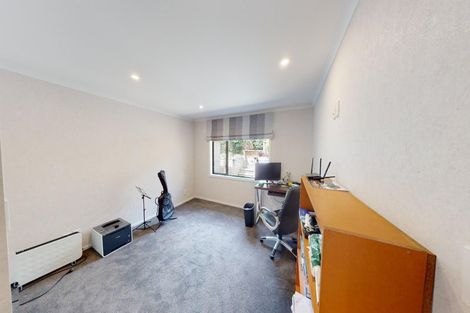 Photo of property in 18a Surrey Crescent, Hokowhitu, Palmerston North, 4410