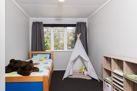 Photo of property in 25 Driver Crescent, Cannons Creek, Porirua, 5024