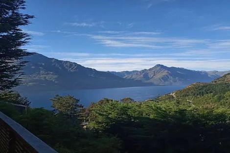 Photo of property in 26 Mackinnon Terrace, Sunshine Bay, Queenstown, 9300