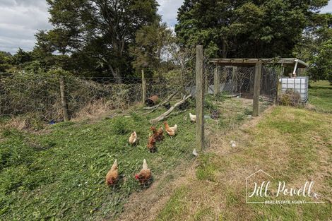 Photo of property in 32 Franklin Road, Paparoa, 0571