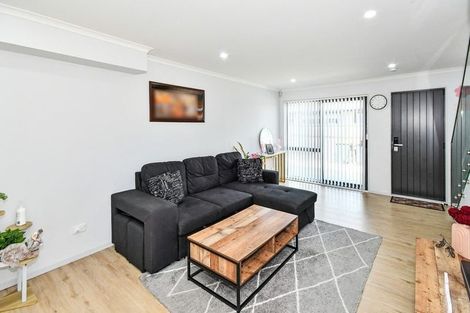 Photo of property in 125b Manuroa Road, Takanini, 2112