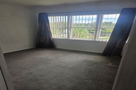 Photo of property in 20 Harrington Road, Henderson, Auckland, 0610