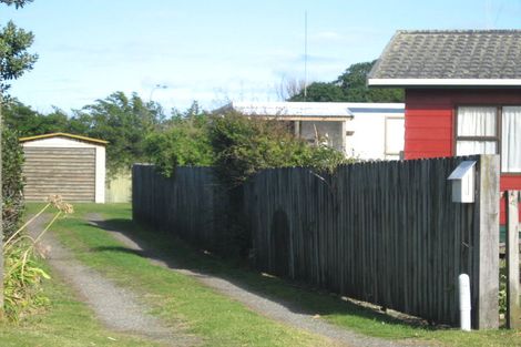 Photo of property in 3a Manuka Street, Otaki Beach, Otaki, 5512