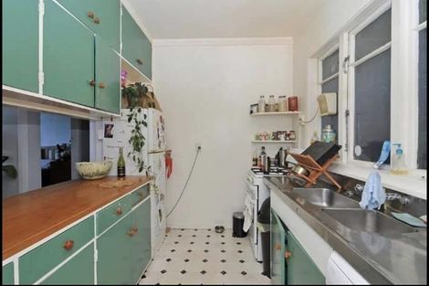 Photo of property in 4/136 Evans Bay Parade, Roseneath, Wellington, 6021