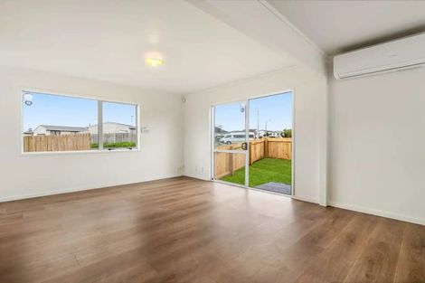 Photo of property in 1/24 Solveig Place, Randwick Park, Auckland, 2105