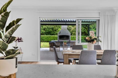 Photo of property in 13 Birdie Lane, Waiwhakaiho, New Plymouth, 4312