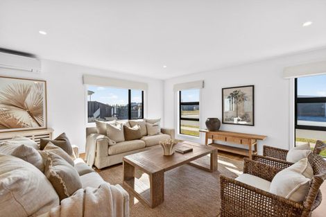 Photo of property in 49 Wai Whatu Street, Meeanee, Napier, 4110